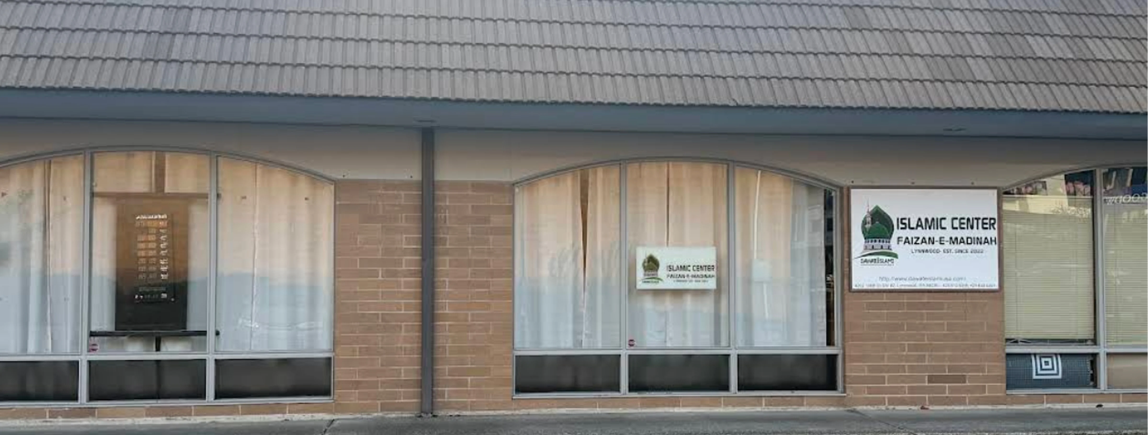 Exterior view of Faizan-e-Madinah Lynnwood building